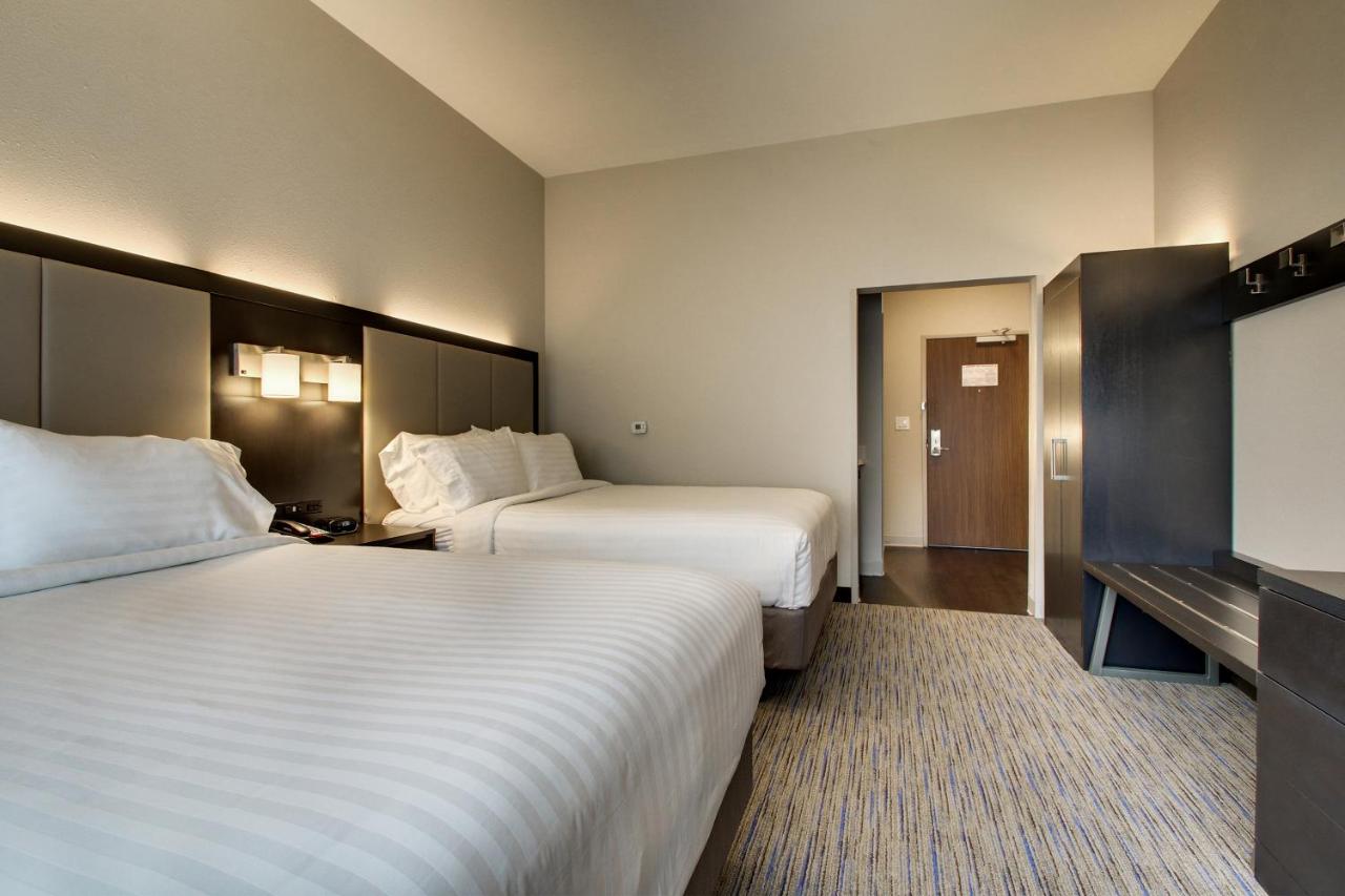 Double or Twin Room at Holiday Inn Express & Suites Charleston NE Mt Pleasant US17 by IHG