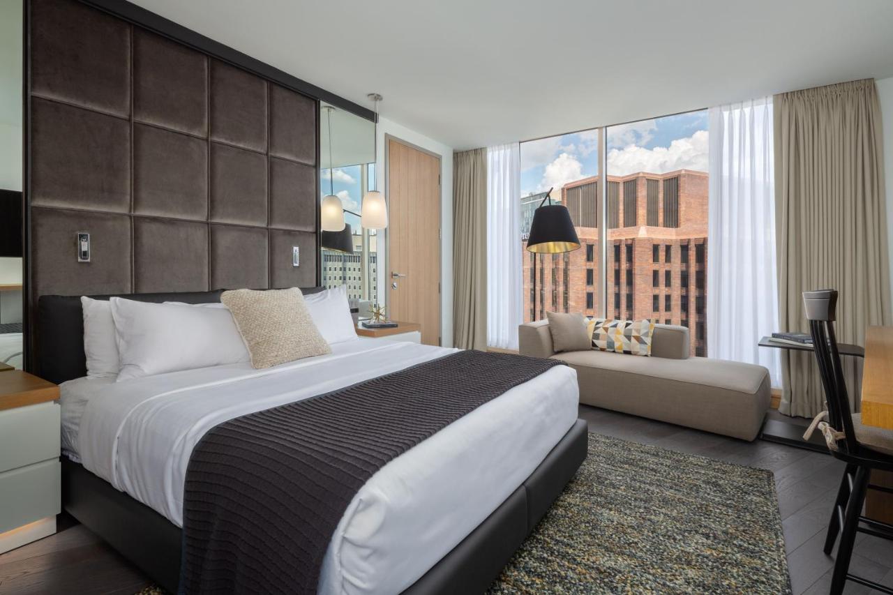 Skyline Club Level King Suite at The Windsor Suites
