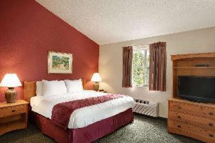 Room #26637320 at Baymont by Wyndham Wichita East