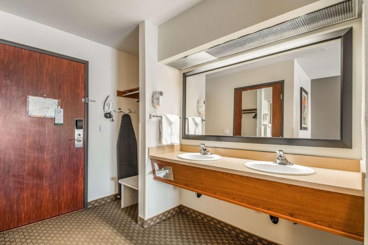 Standard King Room - Non-Smoking at Quality Inn