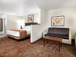 Room #35340210 at Crystal Inn Hotel & Suites Salt Lake City