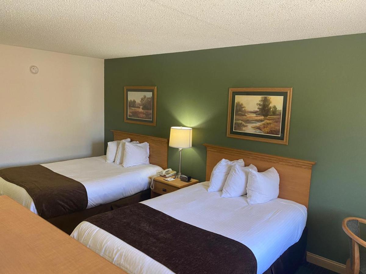 Double Room with Two Double Beds - Non-Smoking at Baymont by Wyndham Robinson