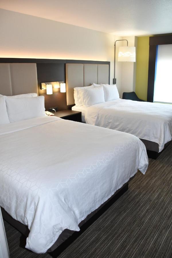 Standard  Room at Holiday Inn Express & Suites Evanston by IHG