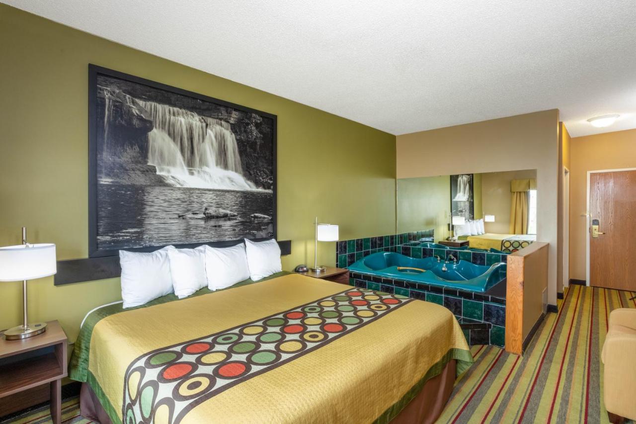 Deluxe King Studio Suite - Non-Smoking at Super 8 by Wyndham Goshen