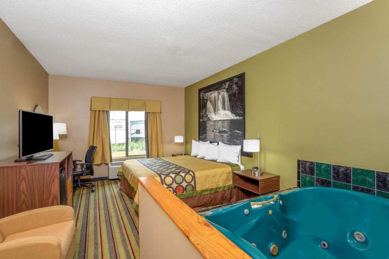 Deluxe King Studio Suite - Non-Smoking at Super 8 by Wyndham Goshen