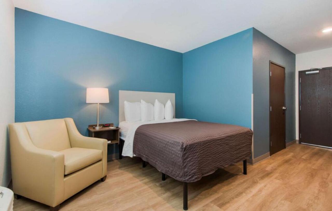 Standard Queen Room - Non-Smoking at WoodSpring Suites Allentown