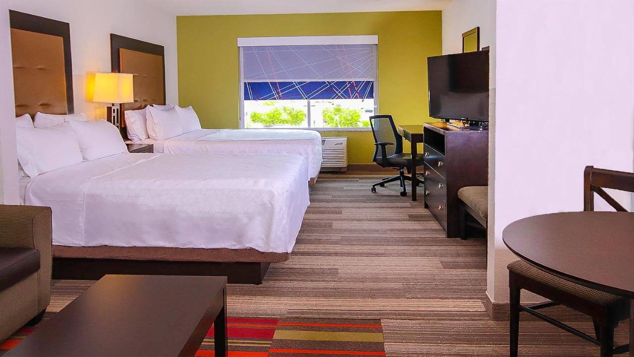 Suite at Holiday Inn Express & Suites Ironton by IHG