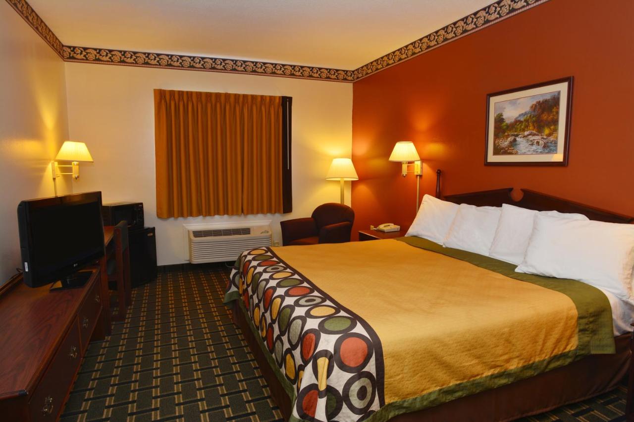 King Studio Suite - Non-Smoking at Super 8 by Wyndham Athens