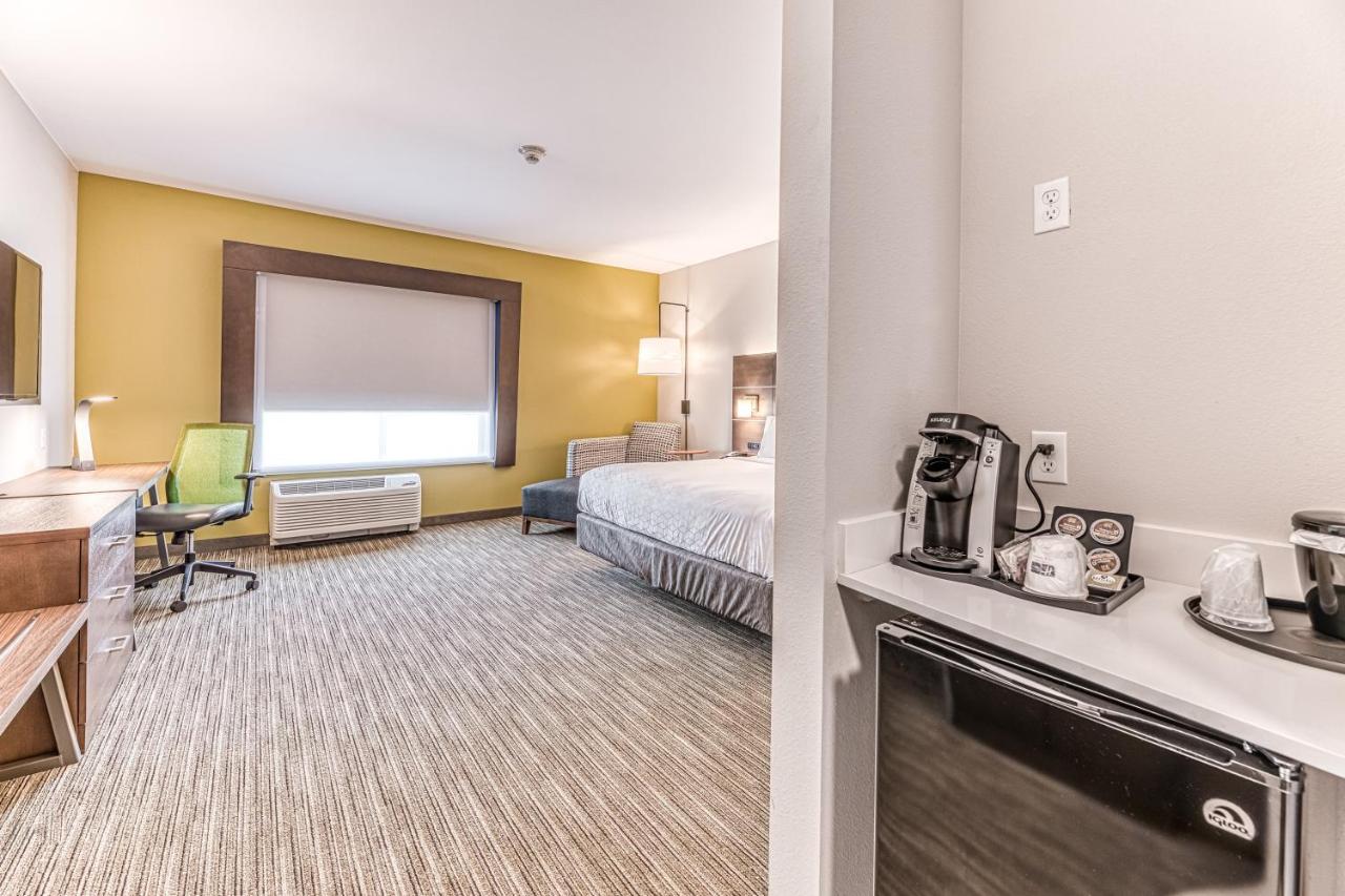 King Room - Mobility Access/Roll in Shower - Non-Smoking at Holiday Inn Express & Suites Rantoul by IHG