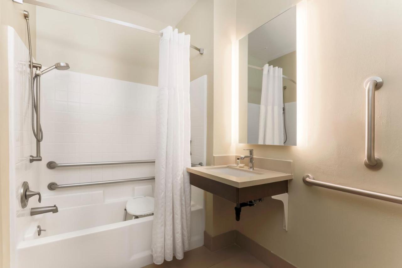 Studio Queen Suite with Mobility Accessible Tub at Staybridge Suites Reno by IHG