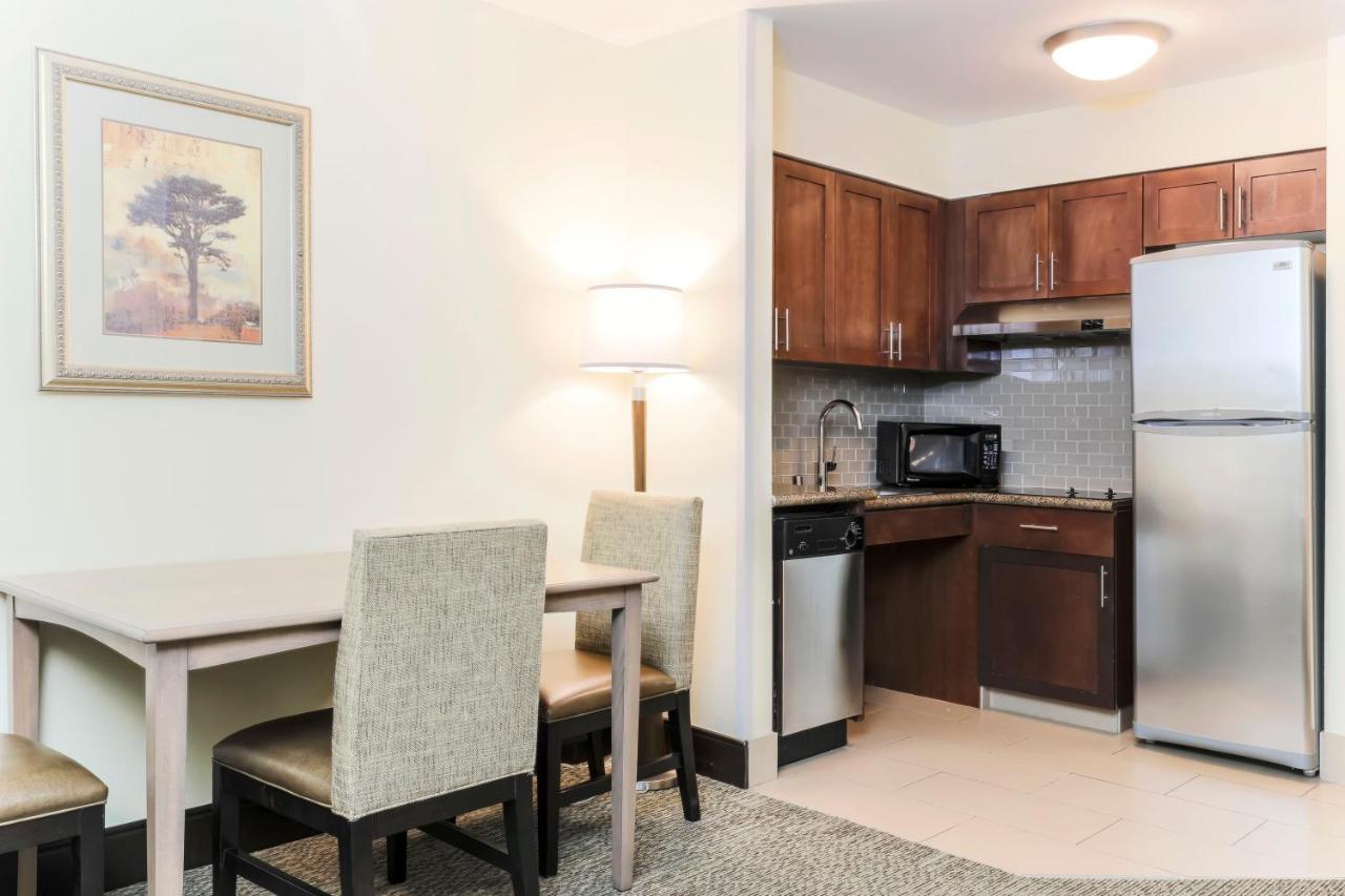 Two-Bedroom Suite with Bath Tub - Disability Access/Non-Smoking at Staybridge Suites Reno by IHG