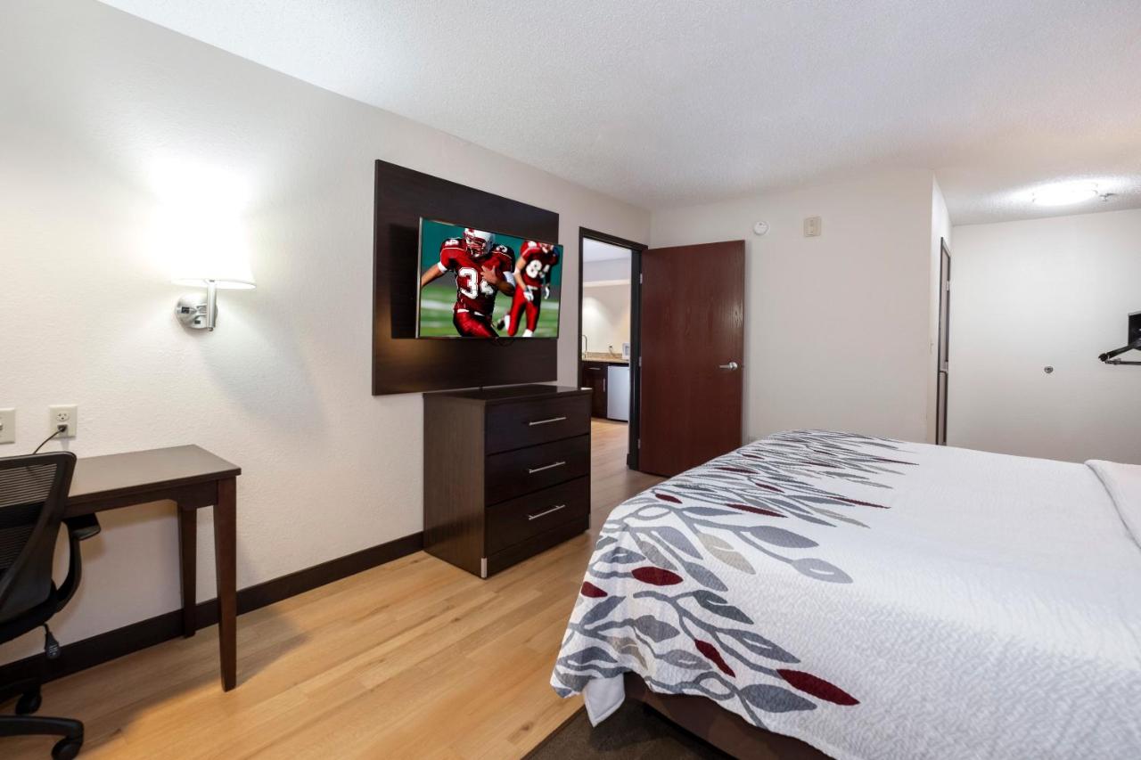 Suite King Room - Disability Access/Non-Smoking at Red Roof Inn & Suites Dover Downtown