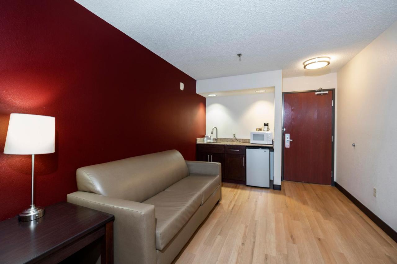 Suite King Room - Disability Access/Non-Smoking at Red Roof Inn & Suites Dover Downtown