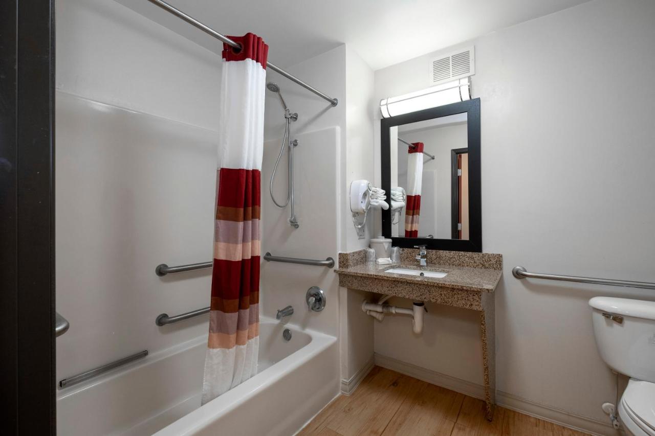 Suite King Room - Disability Access/Non-Smoking at Red Roof Inn & Suites Dover Downtown