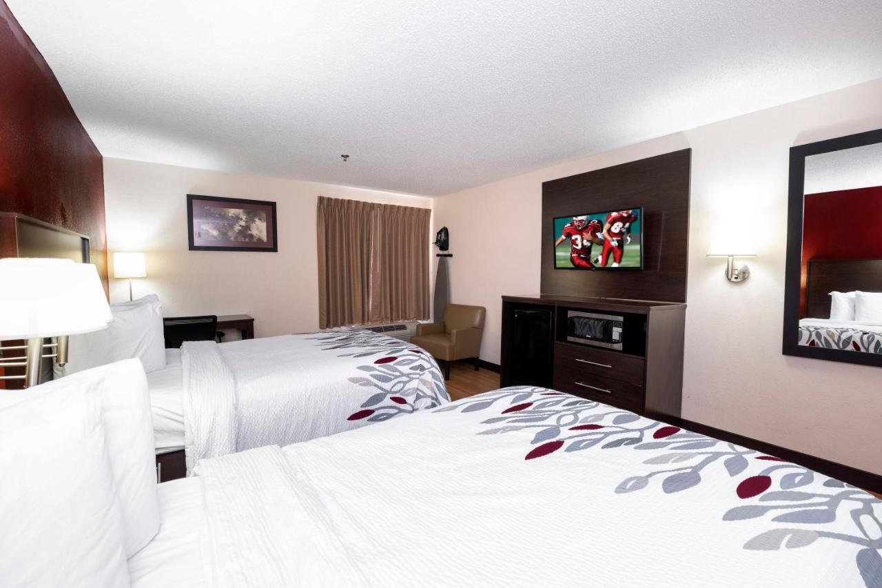 Deluxe Double Room with Two Double Beds - Smoking at Red Roof Inn & Suites Dover Downtown