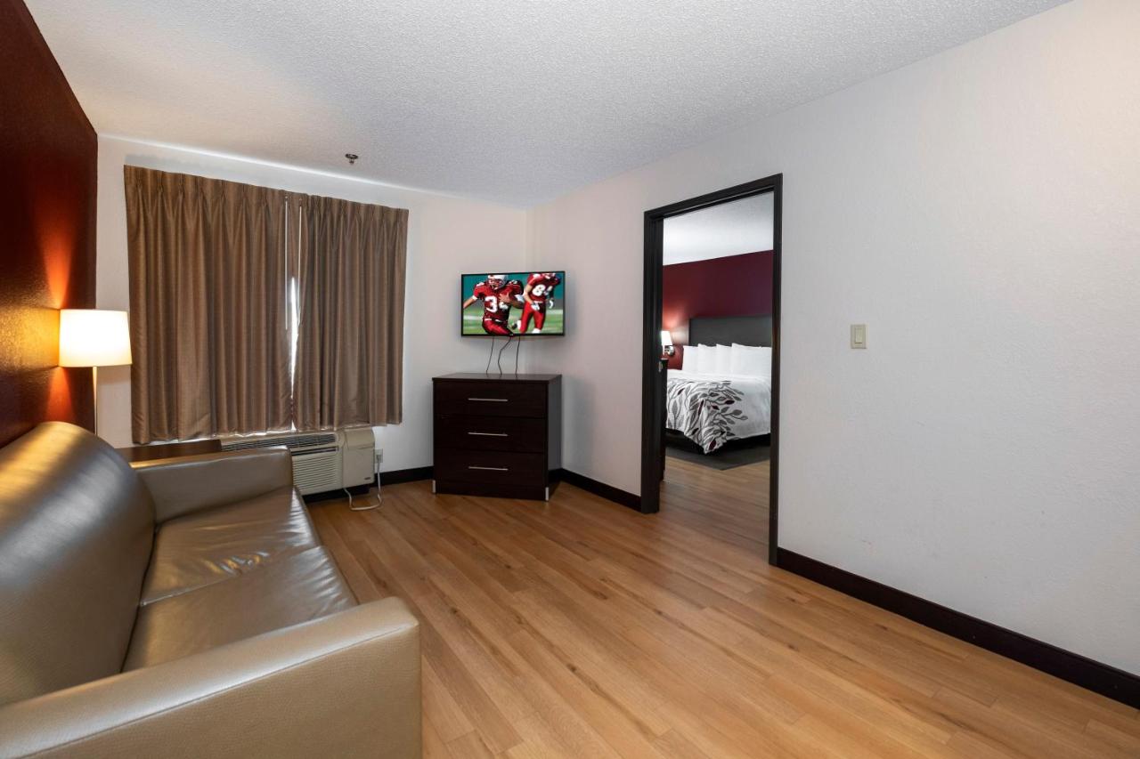 Suite King Room - Non-Smoking at Red Roof Inn & Suites Dover Downtown