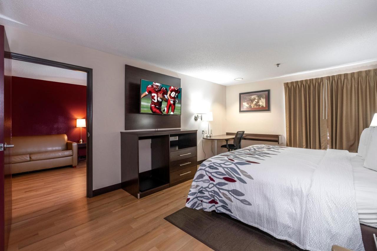 Suite King Room - Non-Smoking at Red Roof Inn & Suites Dover Downtown