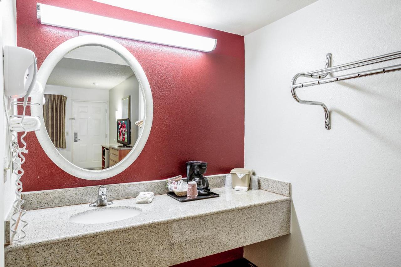 Deluxe Queen Room - Smoke Free at Red Roof Inn Gallup