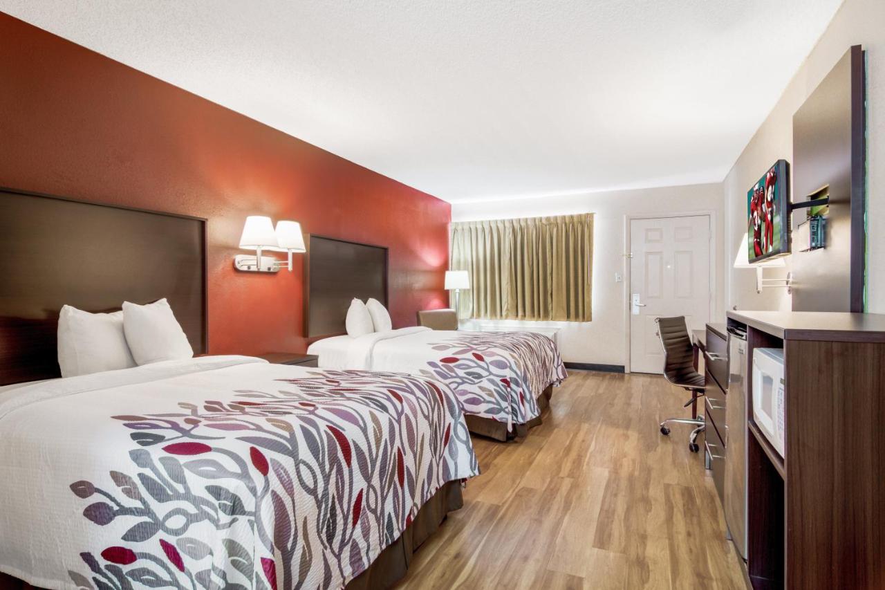 Deluxe Room with Two Double Beds Disability Access Non-Smoking at Red Roof Inn Acworth - Emerson/ LakePoint South