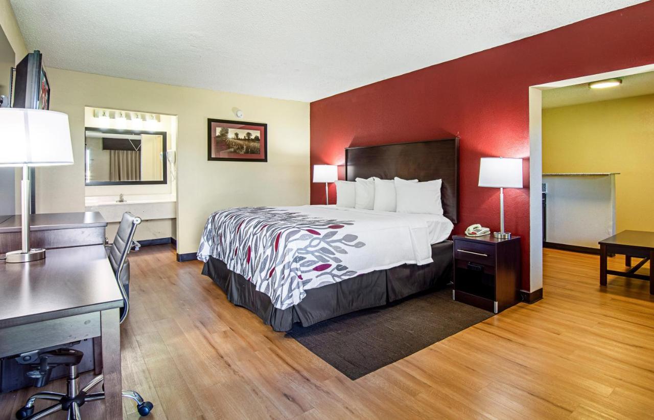 Suite King Room Non-Smoking at Red Roof Inn & Suites Greenwood, SC
