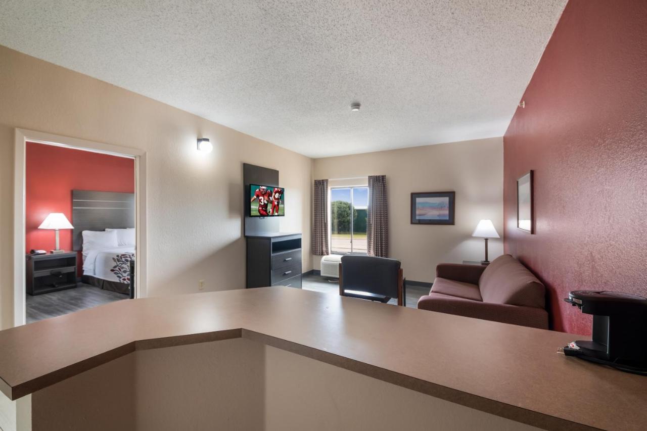 Suite King Room - Non Smoking at Red Roof Inn & Suites Austin East - Manor