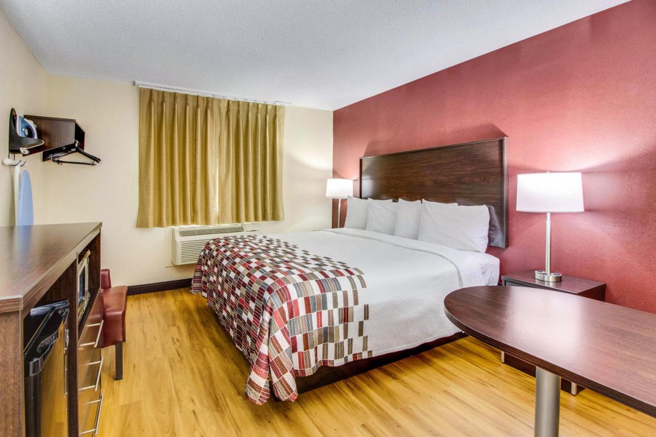 Superior King Room Non-Smoking at Red Roof Inn Franklin, KY