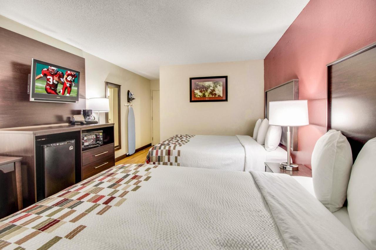 Deluxe Room with Two Queen Beds Non-Smoking at Red Roof Inn Franklin, KY