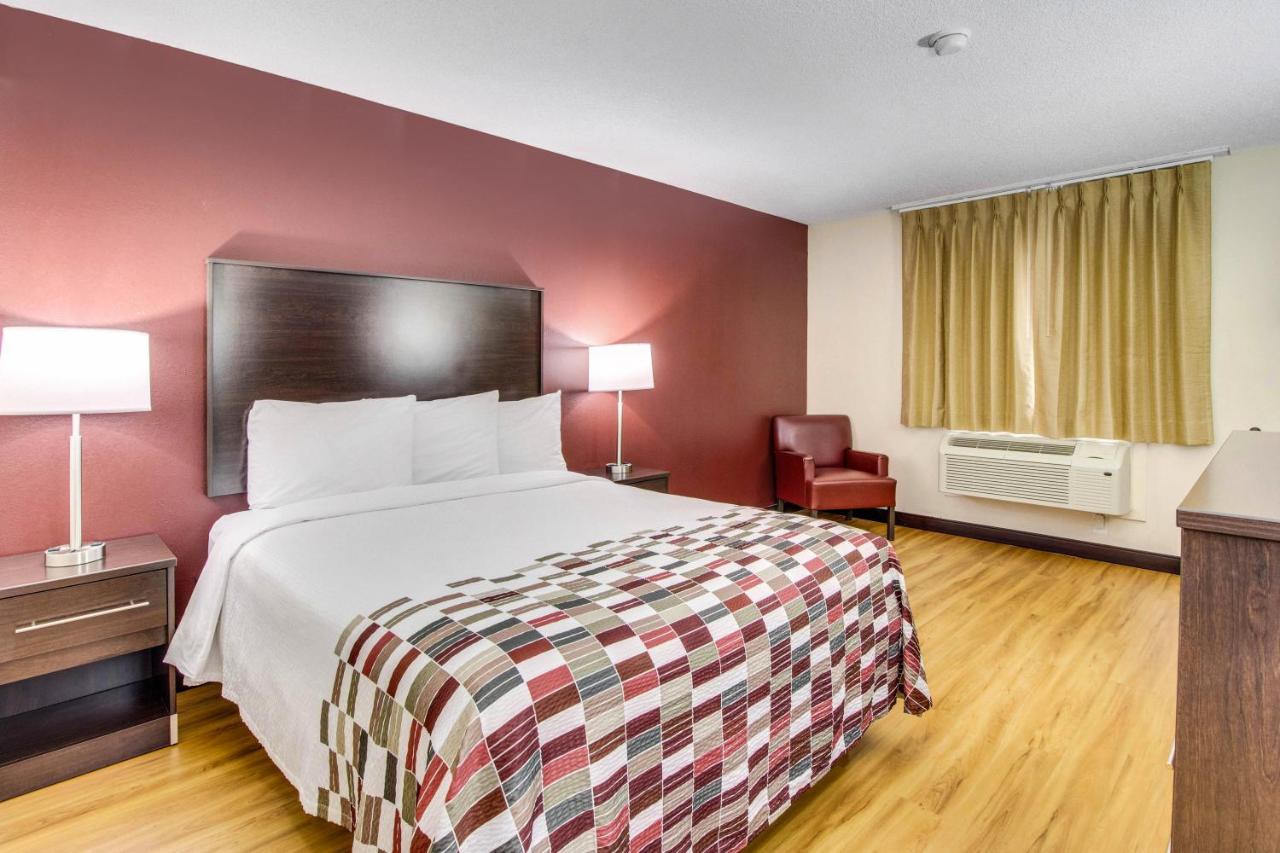Deluxe King Room Non-Smoking at Red Roof Inn Franklin, KY