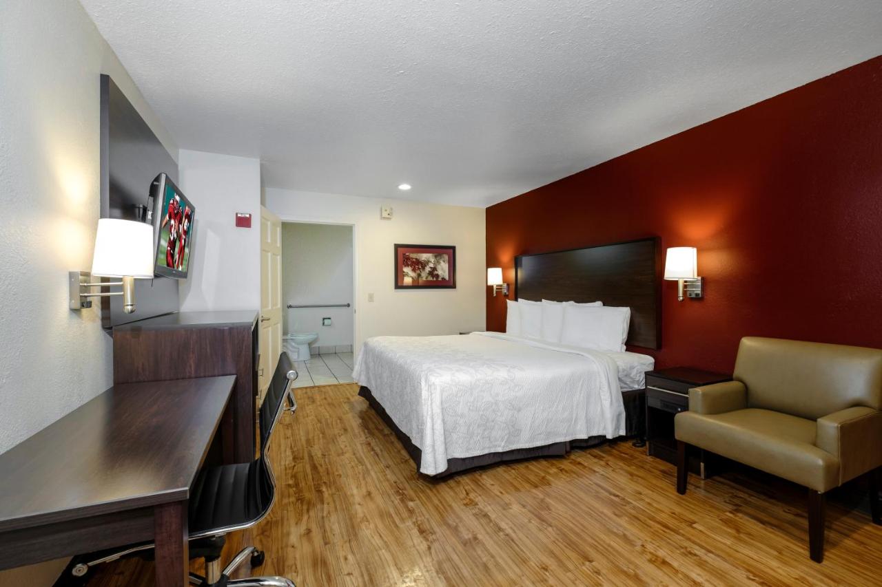 Superior King Room - Disability Access/Smoke Free at Red Roof Inn PLUS+ Hammond