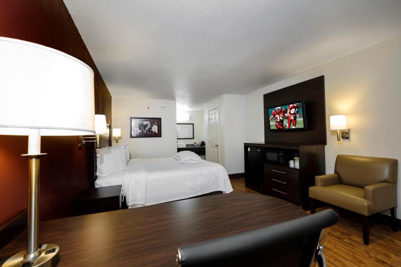 Premium King Room Smoke Free at Red Roof Inn PLUS+ Hammond