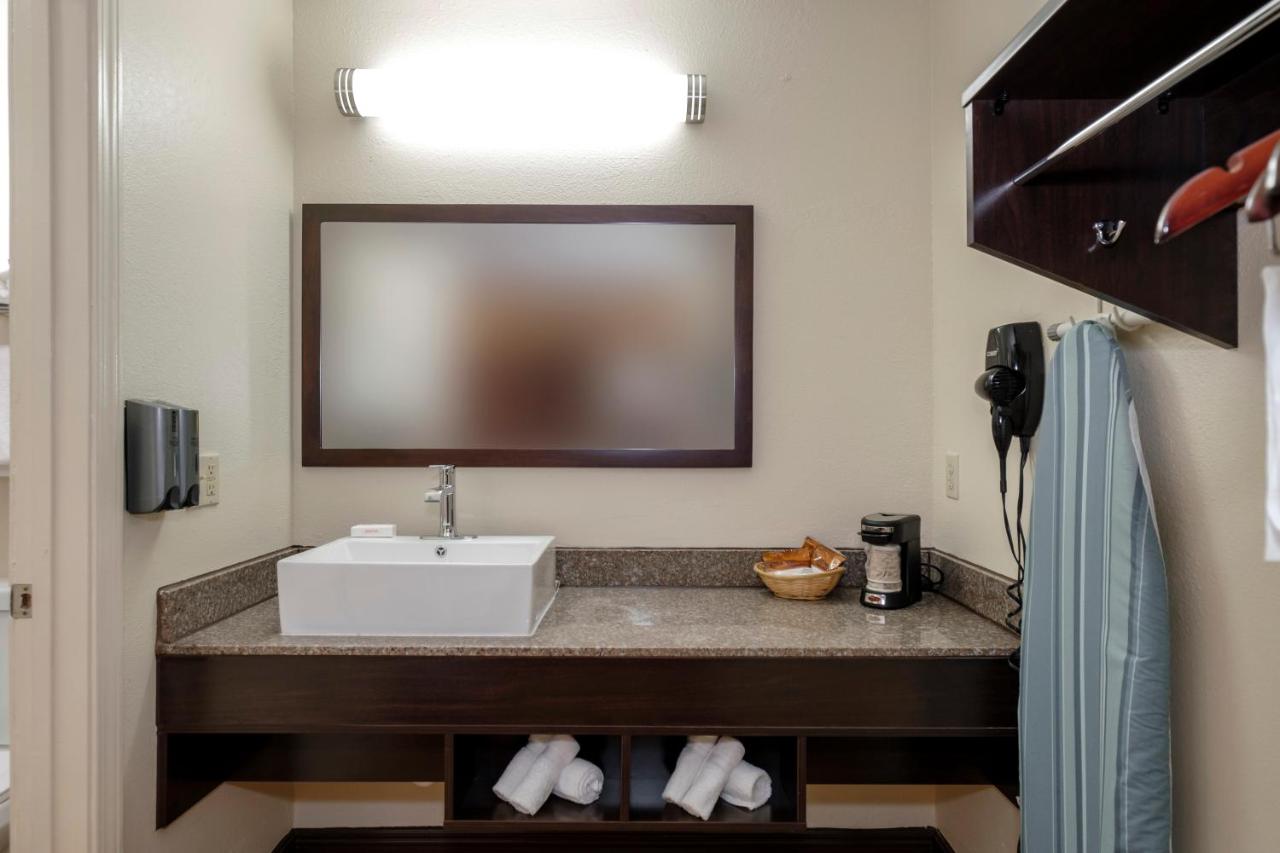 Superior King Room Smoke Free at Red Roof Inn PLUS+ Hammond