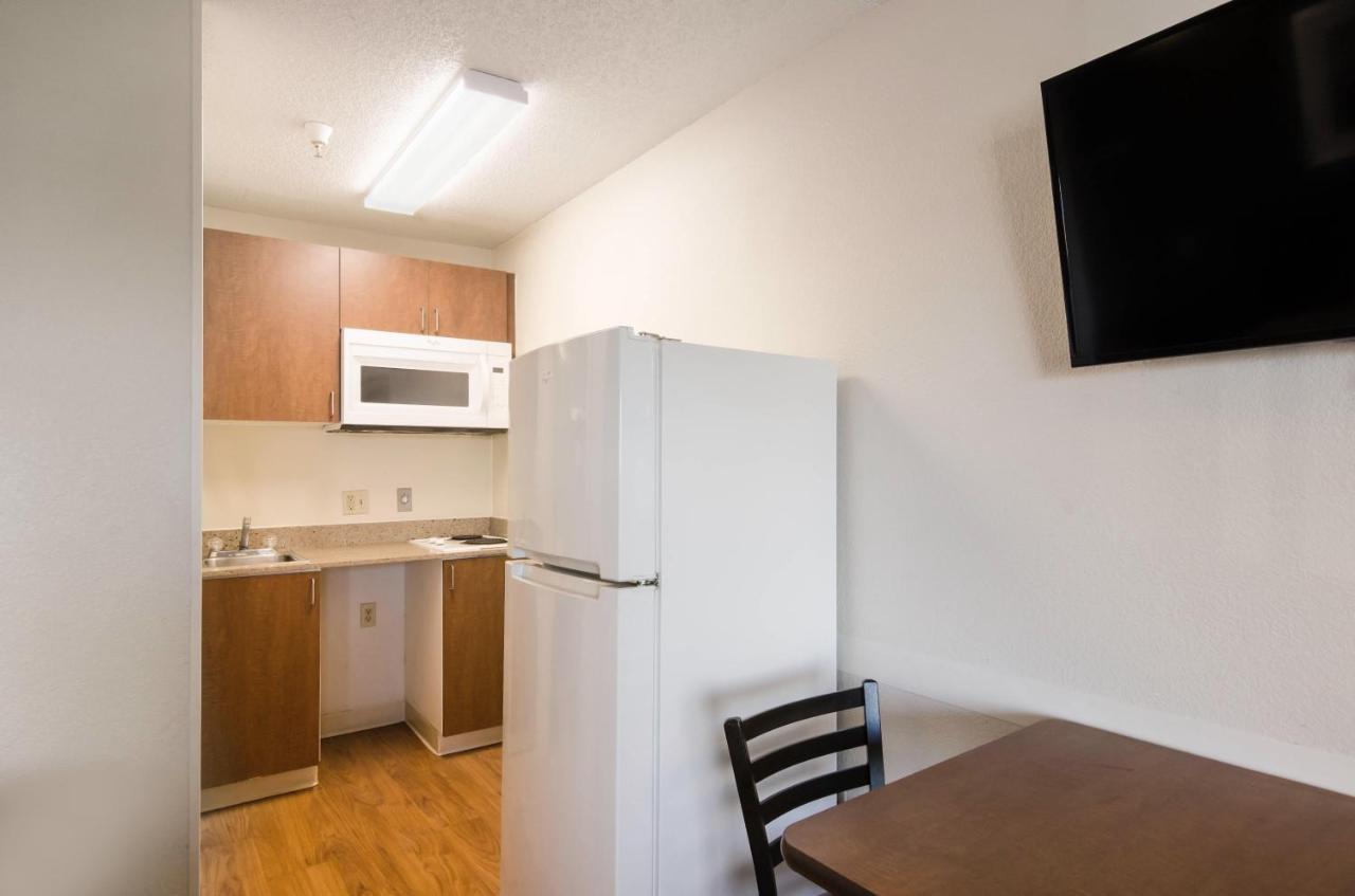 Studio Room with Double Beds Non-Smoking at HomeTowne Studios by Red Roof Denver - Thornton