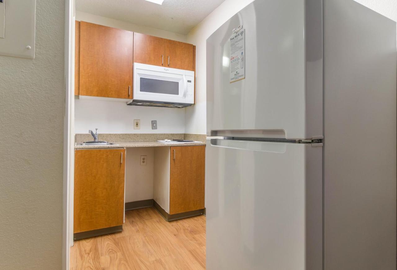 Studio One Double Room Non-Smoking at HomeTowne Studios by Red Roof Houston - Northwest