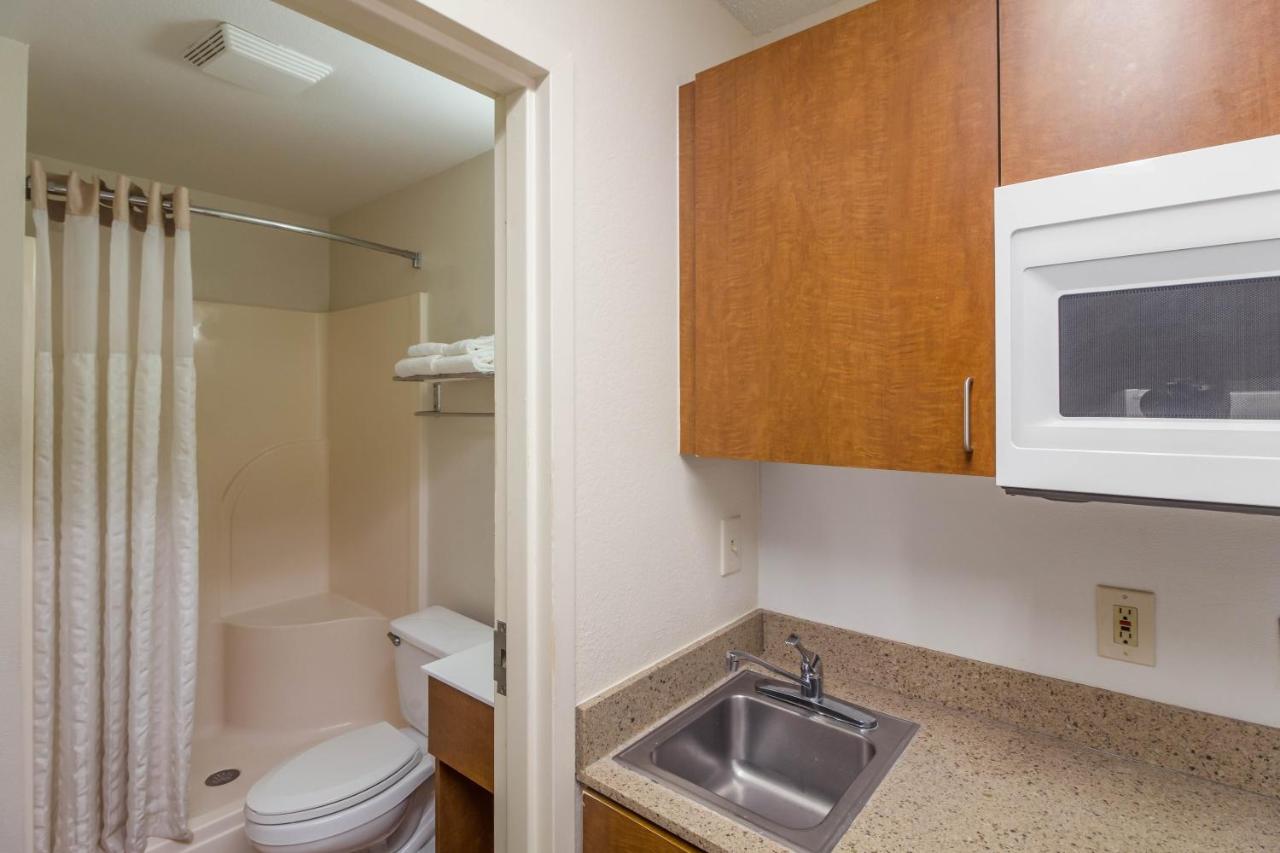 Studio One Double Room Non-Smoking at HomeTowne Studios by Red Roof Houston - Northwest