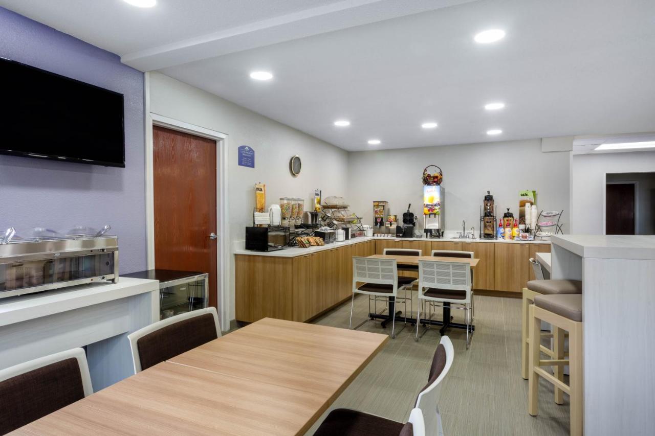King Studio Suite - Mobility Access/Non-Smoking at Microtel Inn & Suites by Wyndham Burlington