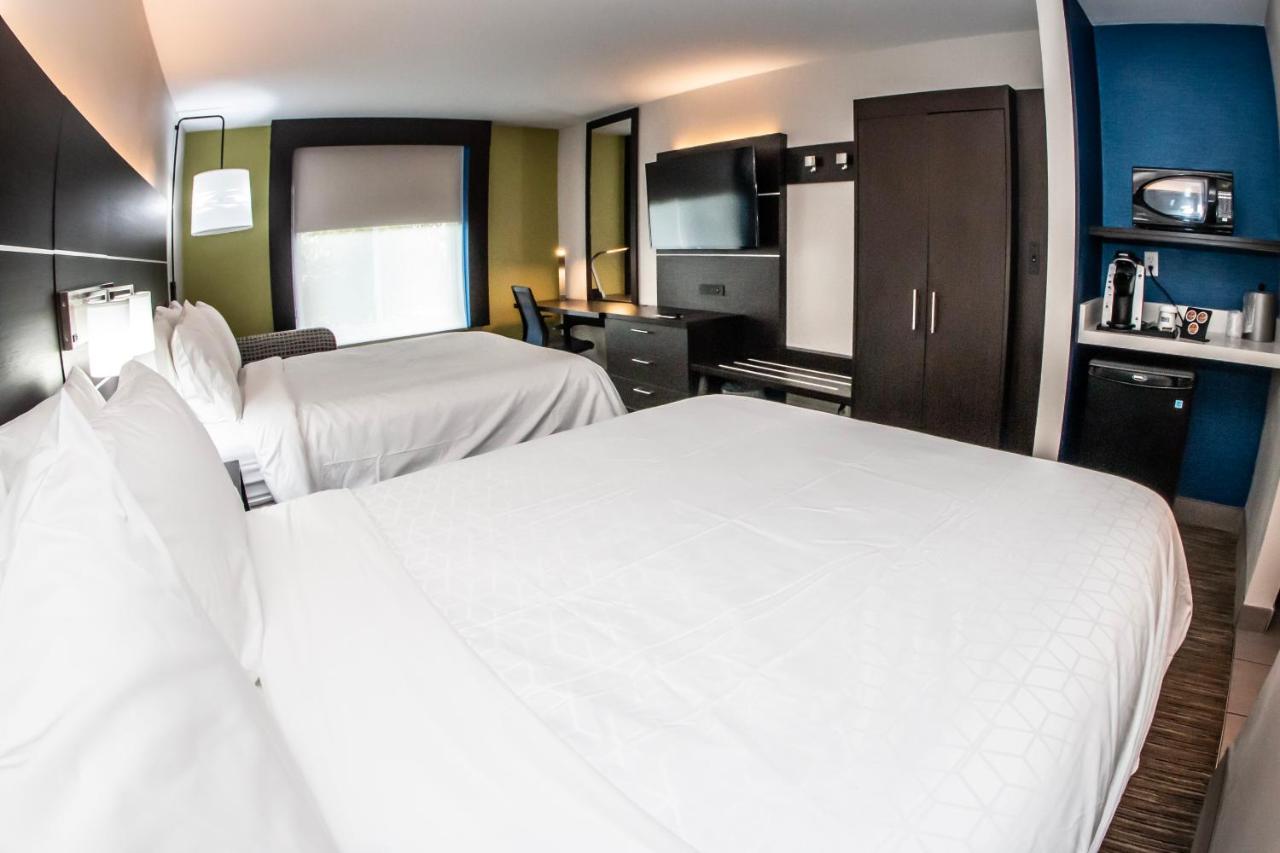 Queen Room with Two Queen Beds - Non-Smoking at Holiday Inn Express Allentown North by IHG