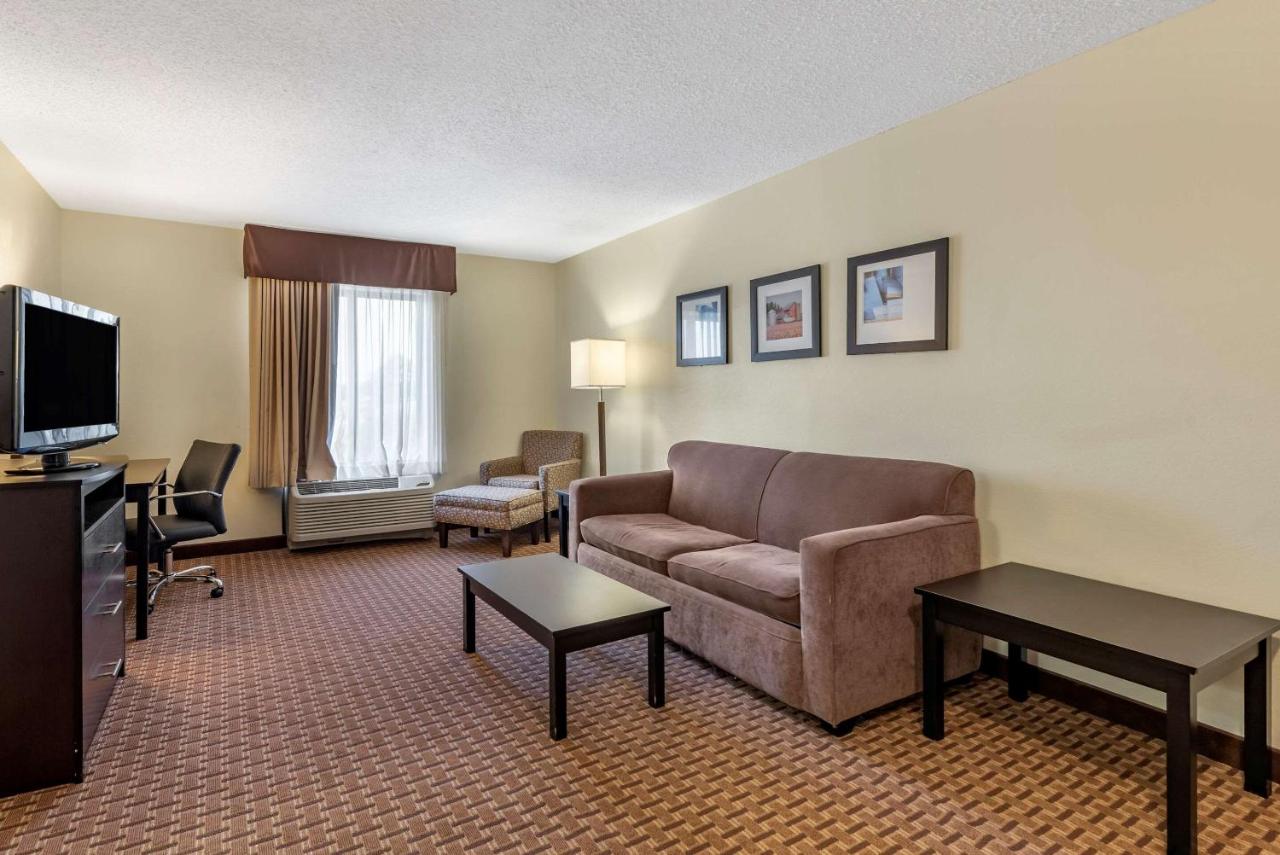 Efficiency Suite with Two Double Beds - Accessible/Non-Smoking at Comfort Inn & Suites Warsaw near US-30