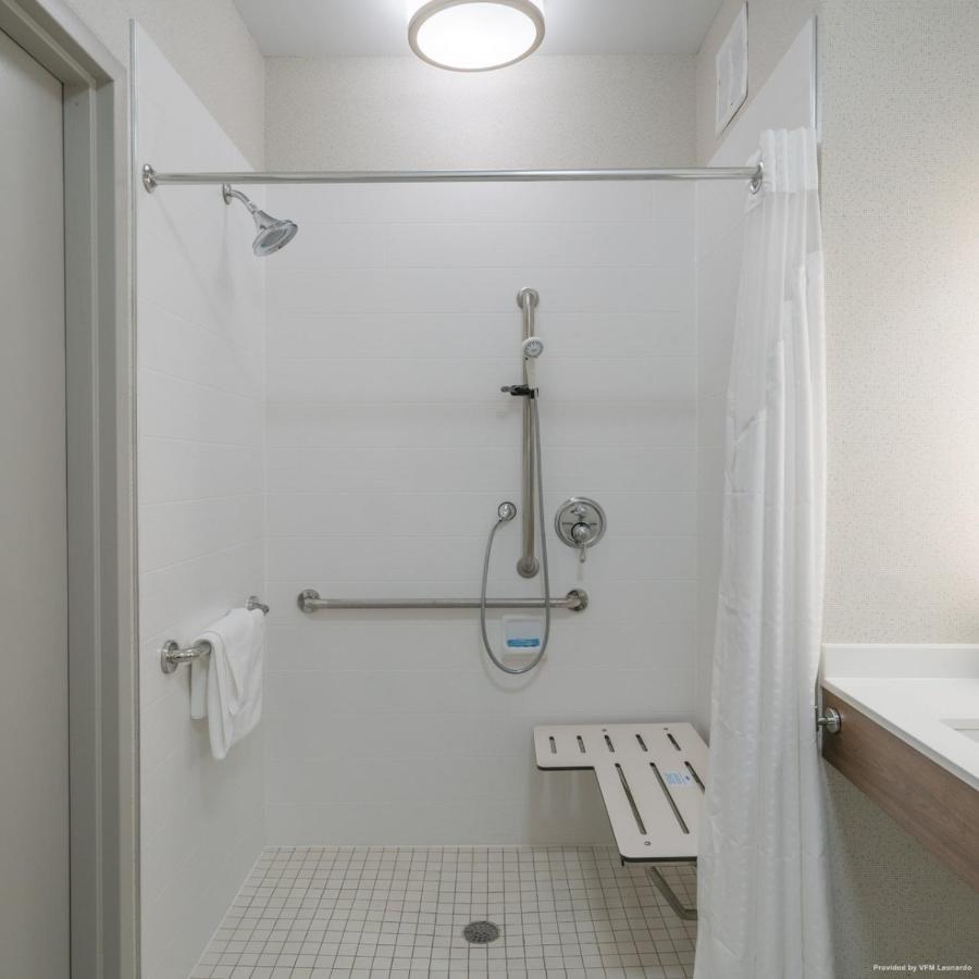 King Room - Mobility Access/Hearing Accessible at Holiday Inn Express Hotel & Suites Grand Blanc by IHG