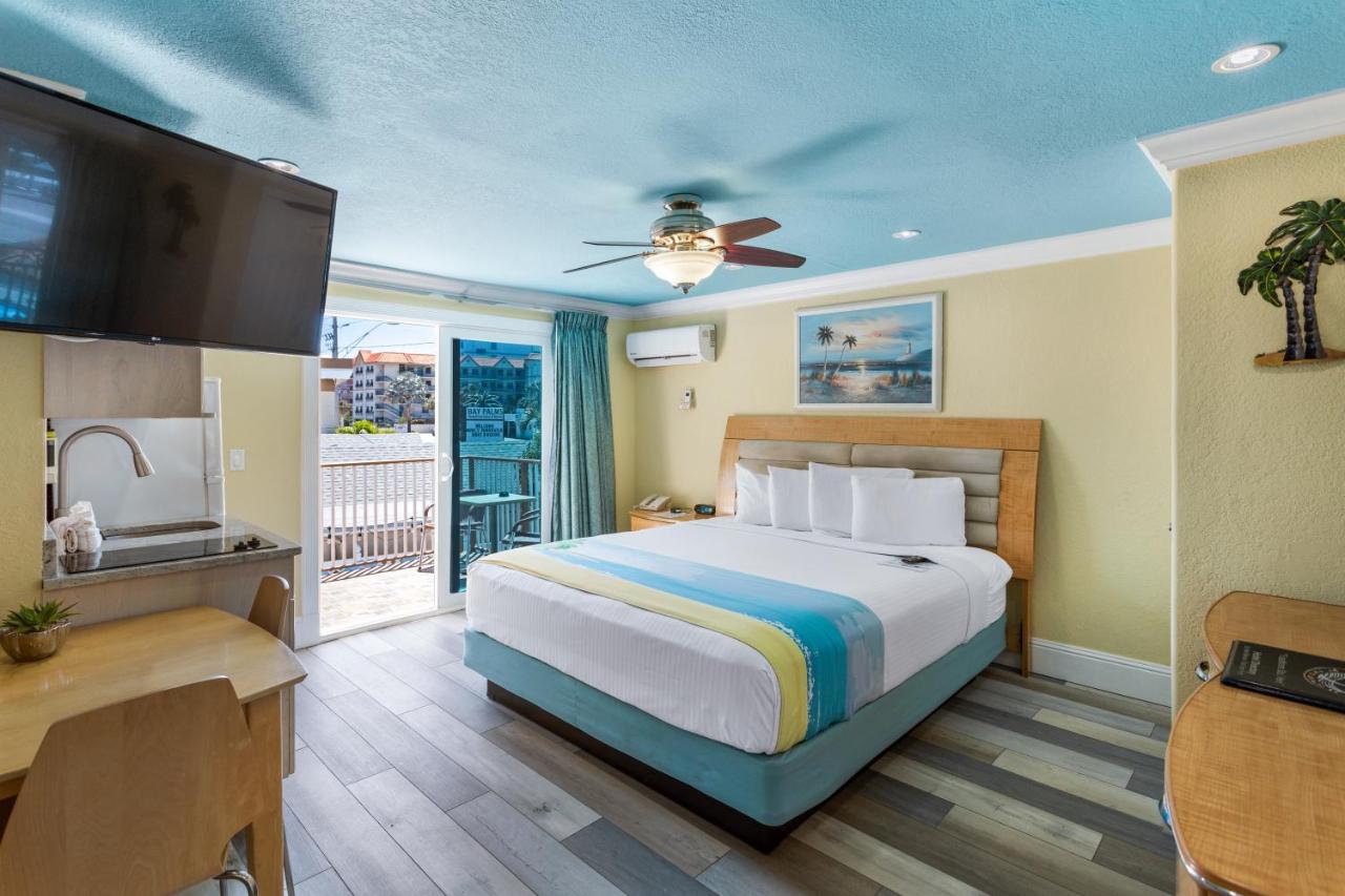 Bay Front with Balcony Suite: 1 Queen Bed and 1 Sleeper Sofa at Bayview Plaza Waterfront Resort