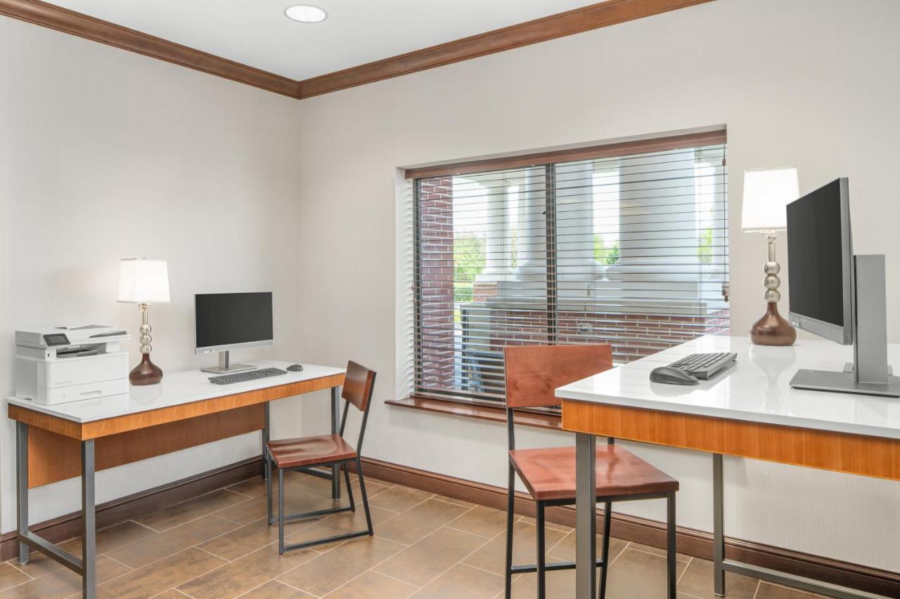 Standard Room at Holiday Inn Express & Suites Wilmington-Newark by IHG