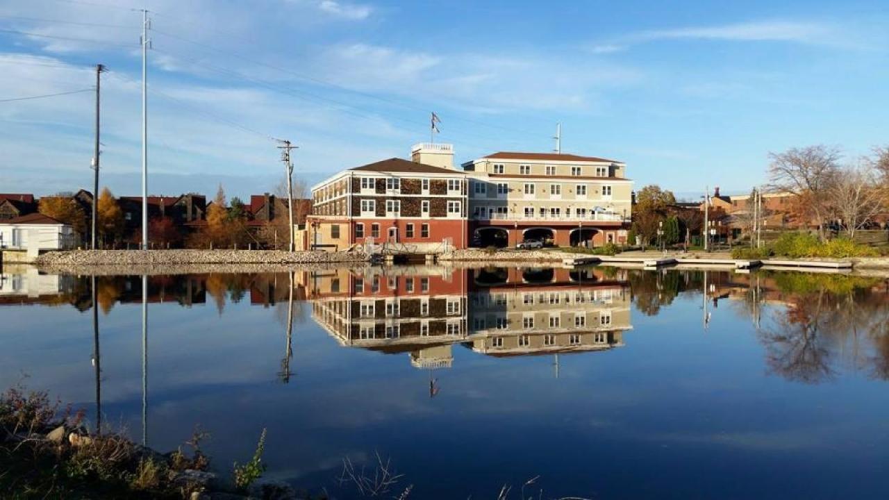 | The Ennis Inn and Pub