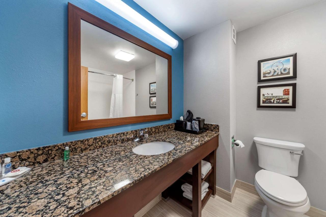 Standard King Room - Non-Smoking at Garner Hotel Oklahoma City - Quail Springs by IHG