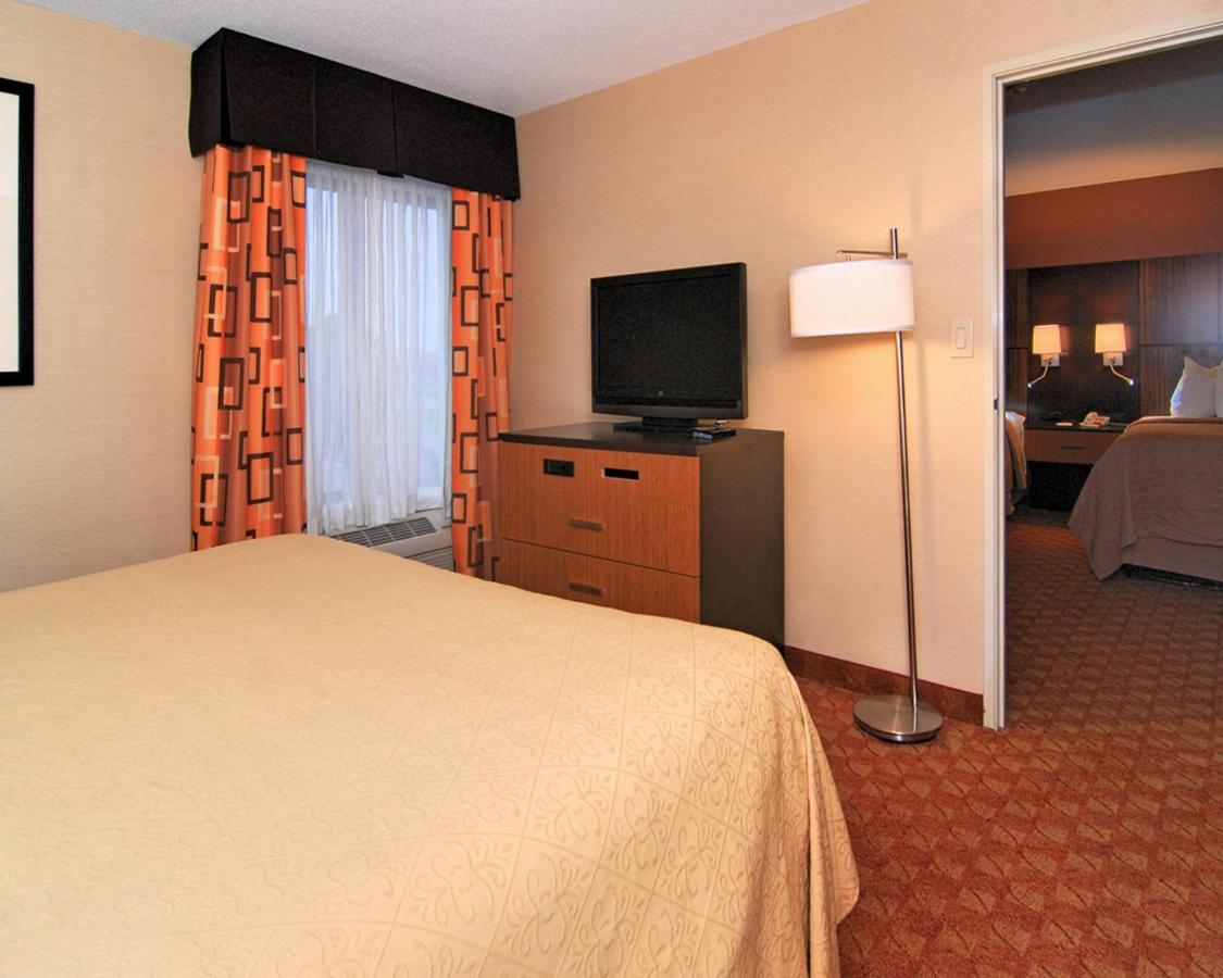 Queen Room - Non-Smoking at Quality Inn Franklin I-65