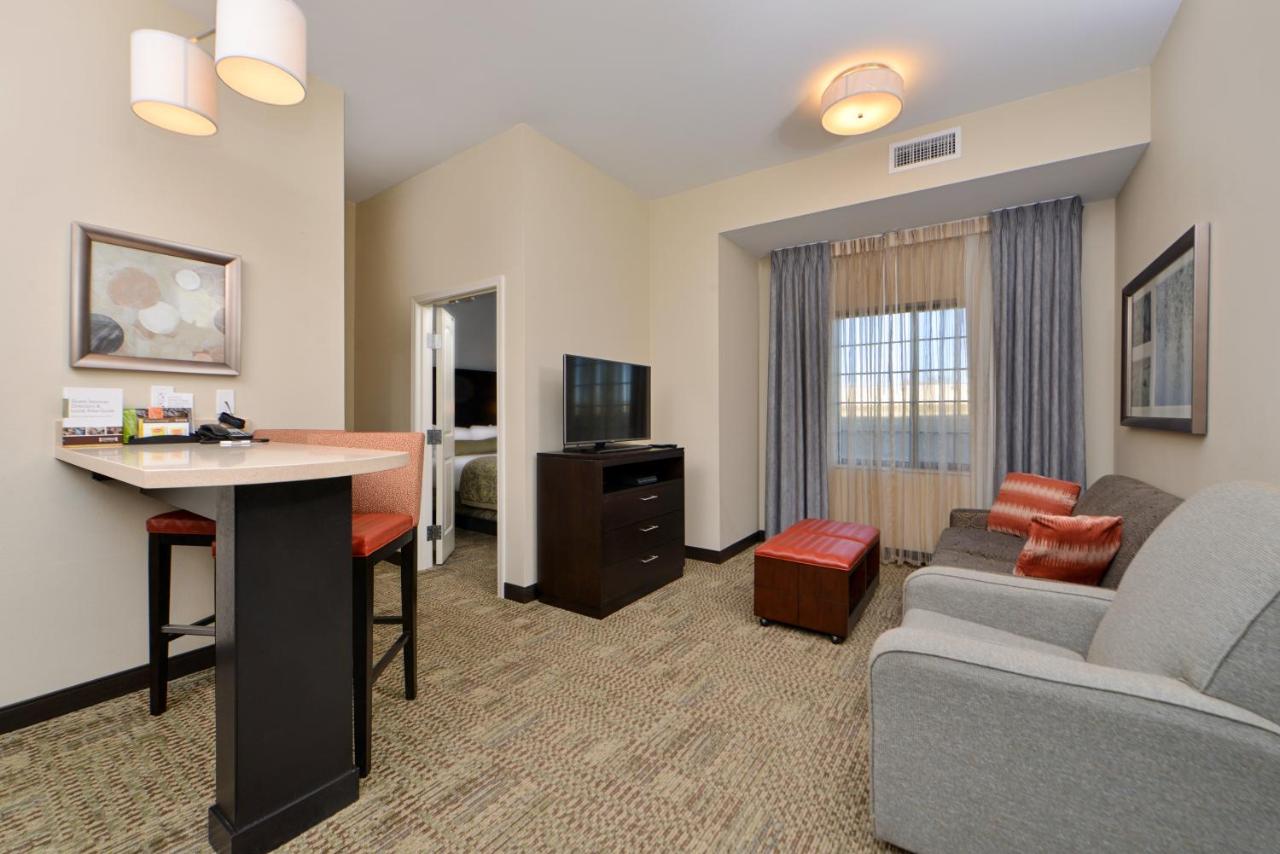  | Staybridge Suites Rochester - Commerce Dr NW