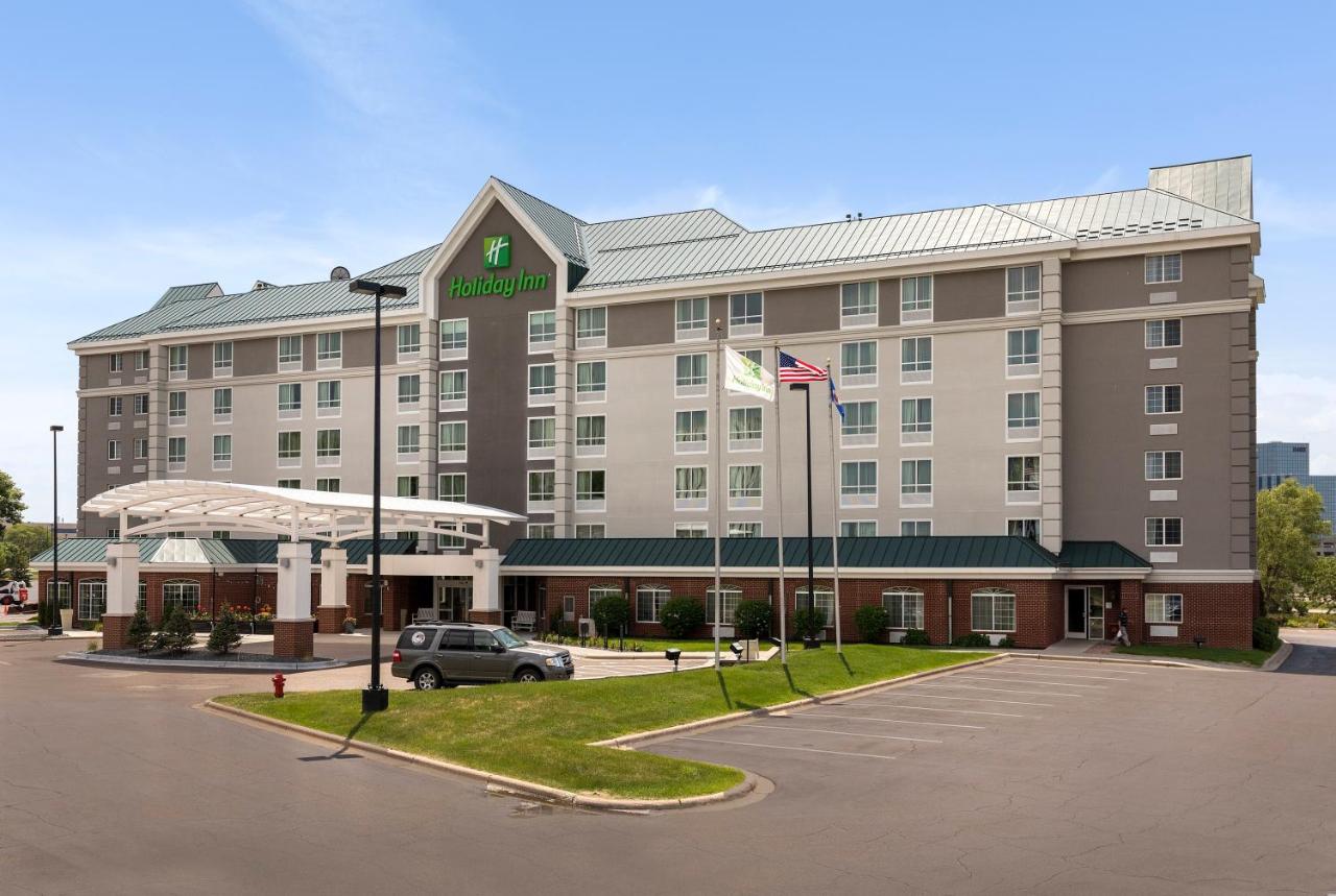  | Holiday Inn : Bloomington W MSP Airport Area