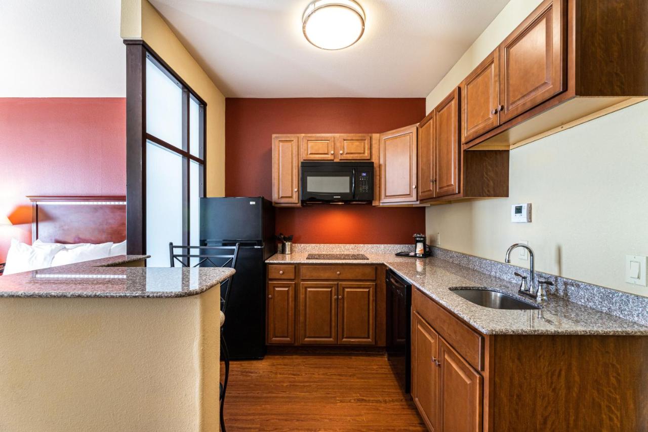 Efficiency Queen Suite with Kitchenette at Comfort Suites Lake Worth