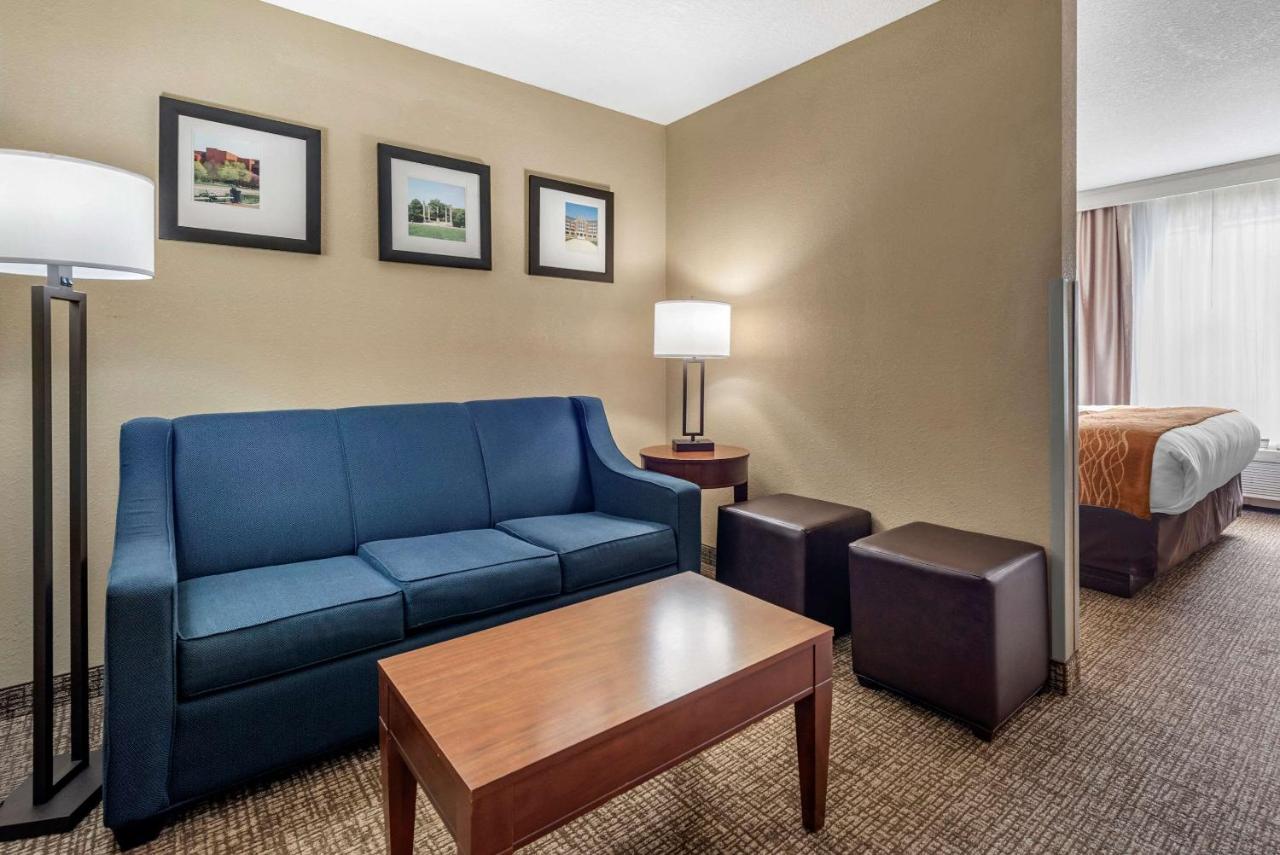 King Suite - Non-Smoking at Comfort Inn & Suites Muncie Near University