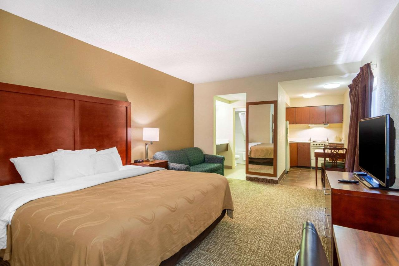 King Room - Non-Smoking at Quality Inn & Suites Olde Town