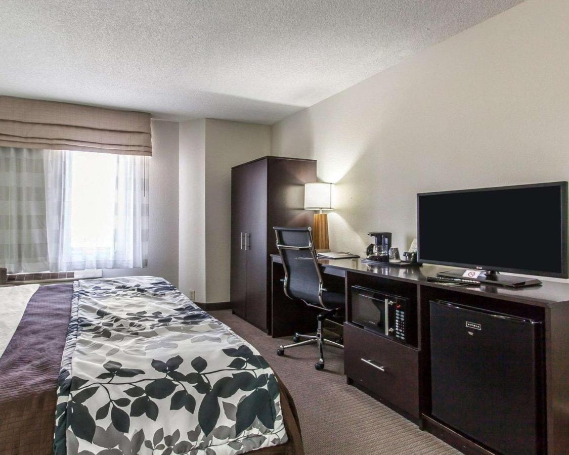 King Room - Non-Smoking at Austinburg Hotel