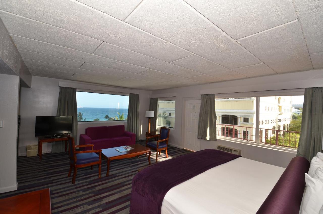 Deluxe Suite at Sea Club Resort